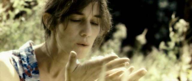 Žena (Charlotte Gainsbourg)